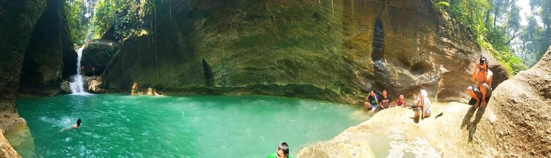 <b class="font-bara"><i class="bi bi-geo-fill h4"></i> Magkalikong Uno</b> <br/>It takes 2 hours walk away from Sabang, Brgy. Mahaba but when you reach the place, all your effort will be paid off. The water is green and you can see a lot of rock formations. In this case, you will be witnessing 2 falls in just one place.